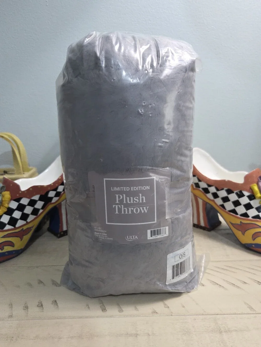 Ulta Beauty Limited Edition Plush Throw Blanket Solid Gray 50